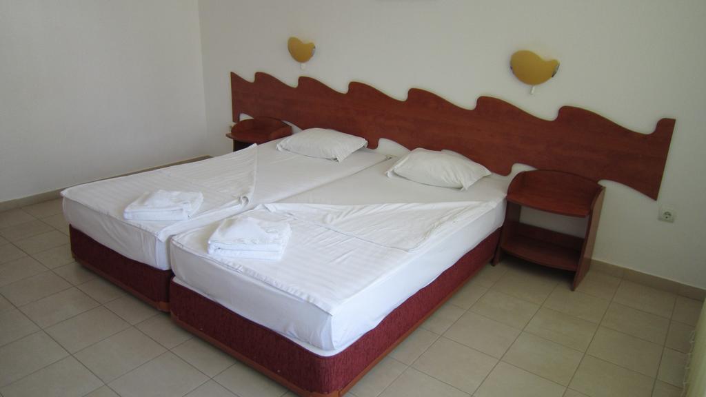 Alpina Hotel Lozenets Phòng bức ảnh