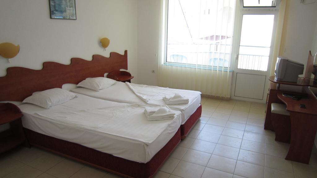 Alpina Hotel Lozenets Phòng bức ảnh